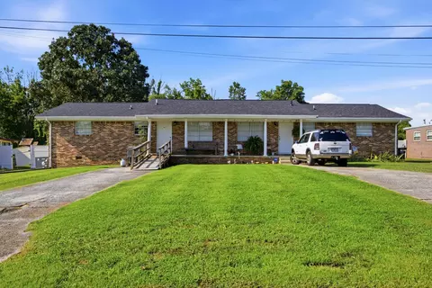 1305 Park Forrest Dr, Fort Oglethorpe, GA 30742