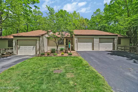 384 Lake Catherine Ct, Crossville, TN 38558