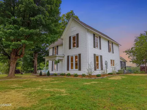 1440 Mccleary Bend Rd, Sevierville, TN 37876