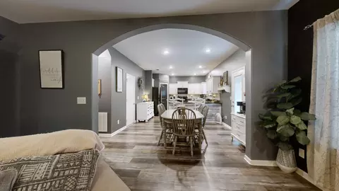 Entry Way - 516 Eagleview Dr, Eagleville, TN 37060 photo 2 of 2