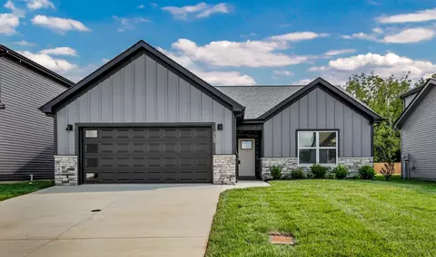 535 Ayden Ln, Clarksville, TN 37042
