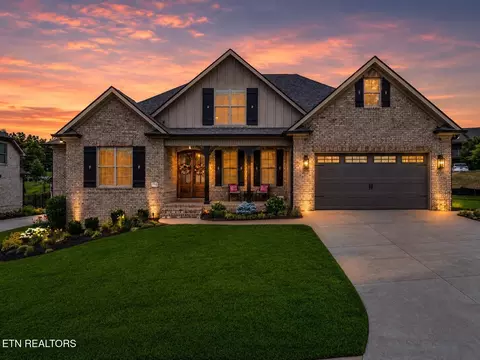 7715 Madgewood Ln, Knoxville, TN 37909