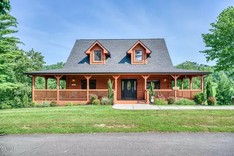 2028 Piney Overlook Ln, Sevierville, TN 37862