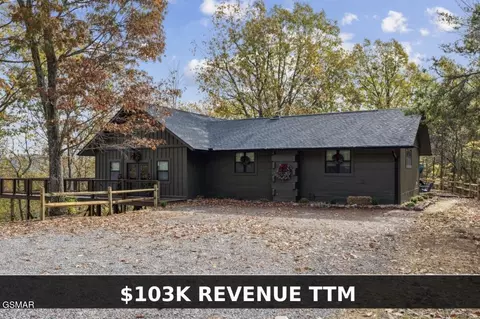 1862 Natures Ln, Sevierville, TN 37862