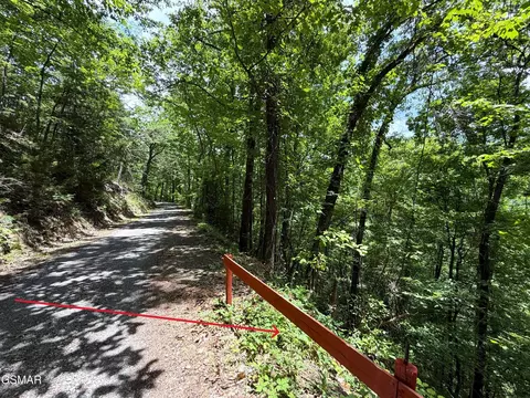 23 Aintree Dr, Sevierville, TN 37876