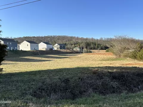52 Milldale Rd, Dandridge, TN 37725