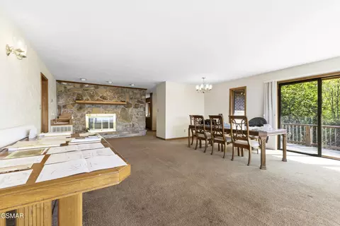 Dining - 7366 Circle Point Dr, Talbott, TN 37877 photo 3 of 5