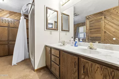 Bath - 7366 Circle Point Dr, Talbott, TN 37877 photo 2 of 9