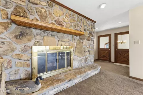 Entry Way - 7366 Circle Point Dr, Talbott, TN 37877 photo 2 of 2
