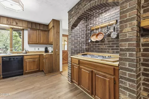 Kitchen - 7366 Circle Point Dr, Talbott, TN 37877 photo 4 of 4