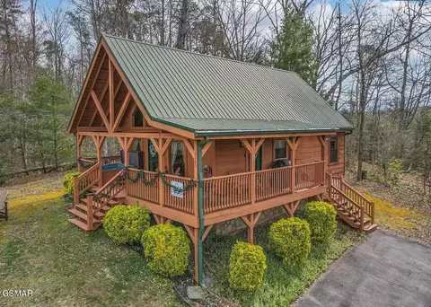 2062 Bird Ridge Rd, Sevierville, TN 37876