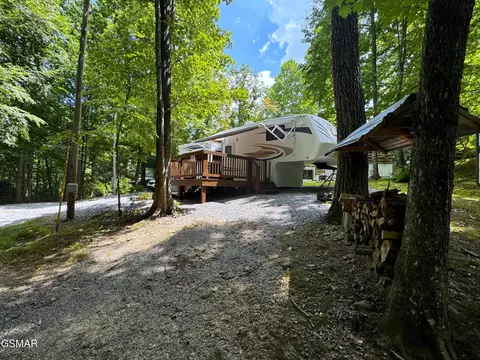 141 Serenity Way, Cosby, TN 37722
