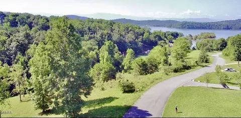 12 Cypress Dr, Dandridge, TN 37725