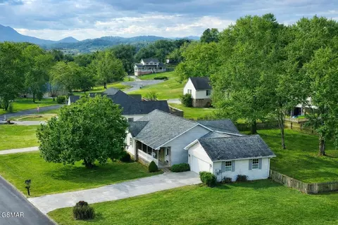 913 Columbine Lea, Sevierville, TN 37862