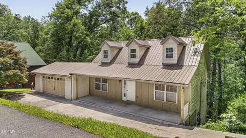 644 Monte Wood Cir, Pigeon Forge, TN 37863