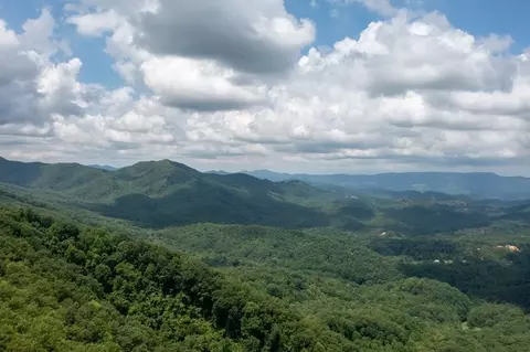 19 Laurel Top Way, Gatlinburg, TN 37738