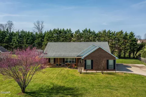 5119 N Wildwood Rd, Maryville, TN 37804