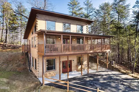991 King Branch Rd, Sevierville, TN 37876