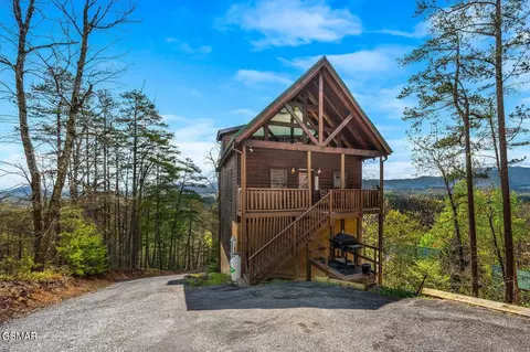 2251 Upper Middle Creek Rd #8, Sevierville, TN 37876