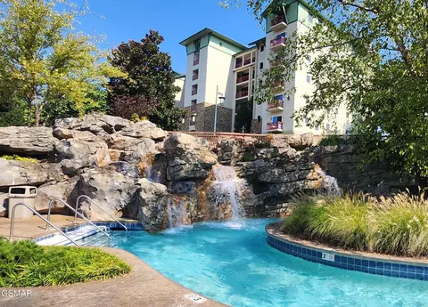 212 Dollywood Ln #111, Pigeon Forge, TN 37863