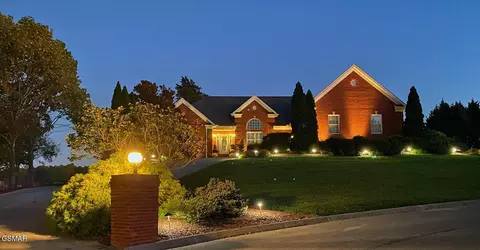 2530 Goingback Cir, Sevierville, TN 37876