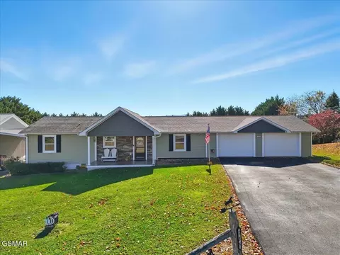 235 Sunny Way, Dandridge, TN 37725