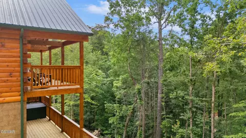 804 String Run Way, Pigeon Forge, TN 37863 photo 2
