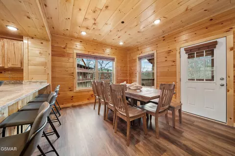 808 String Run Way, Pigeon Forge, TN 37863 photo 21