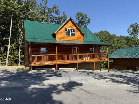 808 String Run Way, Pigeon Forge, TN 37863 photo 4