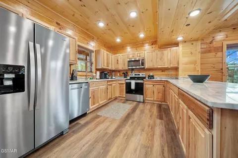 808 String Run Way, Pigeon Forge, TN 37863 photo 17