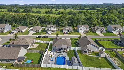 354 Caroline Ct, Talbott, TN 37877 photo 8