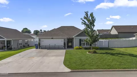 354 Caroline Ct, Talbott, TN 37877 photo 2