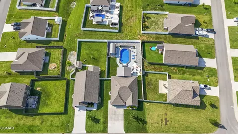 354 Caroline Ct, Talbott, TN 37877 photo 6