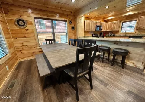 821 String Run Way, Pigeon Forge, TN 37863 photo 11