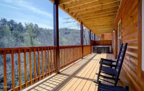 821 String Run Way, Pigeon Forge, TN 37863 photo 30