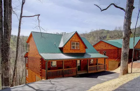 821 String Run Way, Pigeon Forge, TN 37863 photo 1