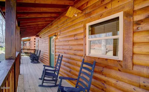821 String Run Way, Pigeon Forge, TN 37863 photo 28