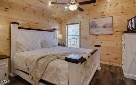 821 String Run Way, Pigeon Forge, TN 37863 photo 41