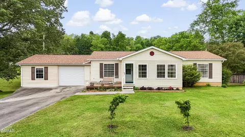 1636 Ponderosa Dr, Dandridge, TN 37725