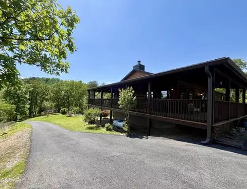 1671 Licking Spring Way, Sevierville, TN 37876
