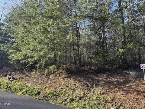 2 Timber Trl, Newport, TN 37821