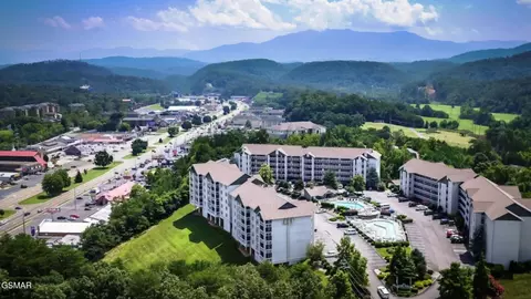 205 Ogle Dr #414, Pigeon Forge, TN 37863