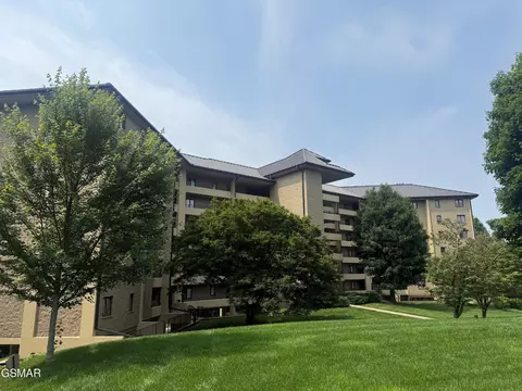 1704 Hidden Hills Rd #301, Gatlinburg, TN 37738