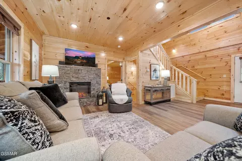 857 String Run Way, Pigeon Forge, TN 37863 photo 16