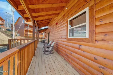 857 String Run Way, Pigeon Forge, TN 37863 photo 4