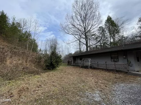 2117 Price Cove Rd, Sevierville, TN 37876