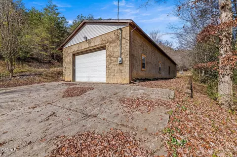 2881 Caughorn Mountain Rd, Sevierville, TN 37876