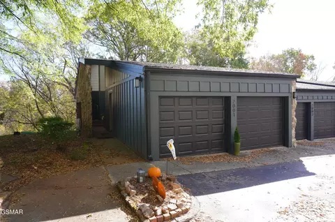 2001 Cherokee Blf, Knoxville, TN 37920