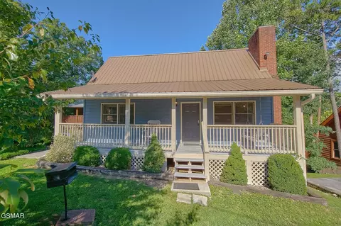 630 Oak View Ct, Pigeon Forge, TN 37863