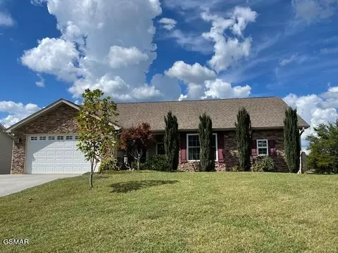 2209 Murphys Chapel Dr, Sevierville, TN 37876